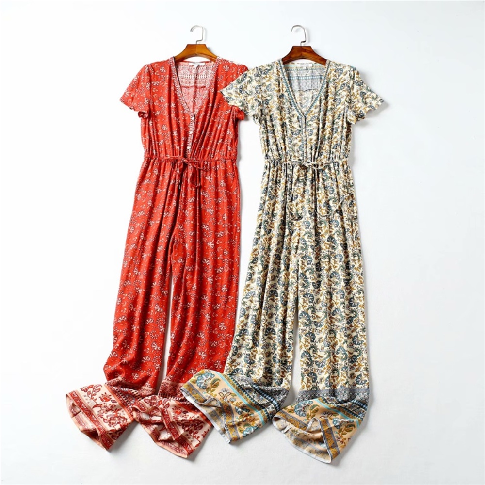 Boho gypsy Red floral v neck wide leg jumpsuit - Picture 5 of 9